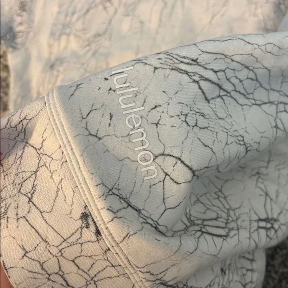 Lululemon Perfectly Oversized Crew - Picture 3 of 3